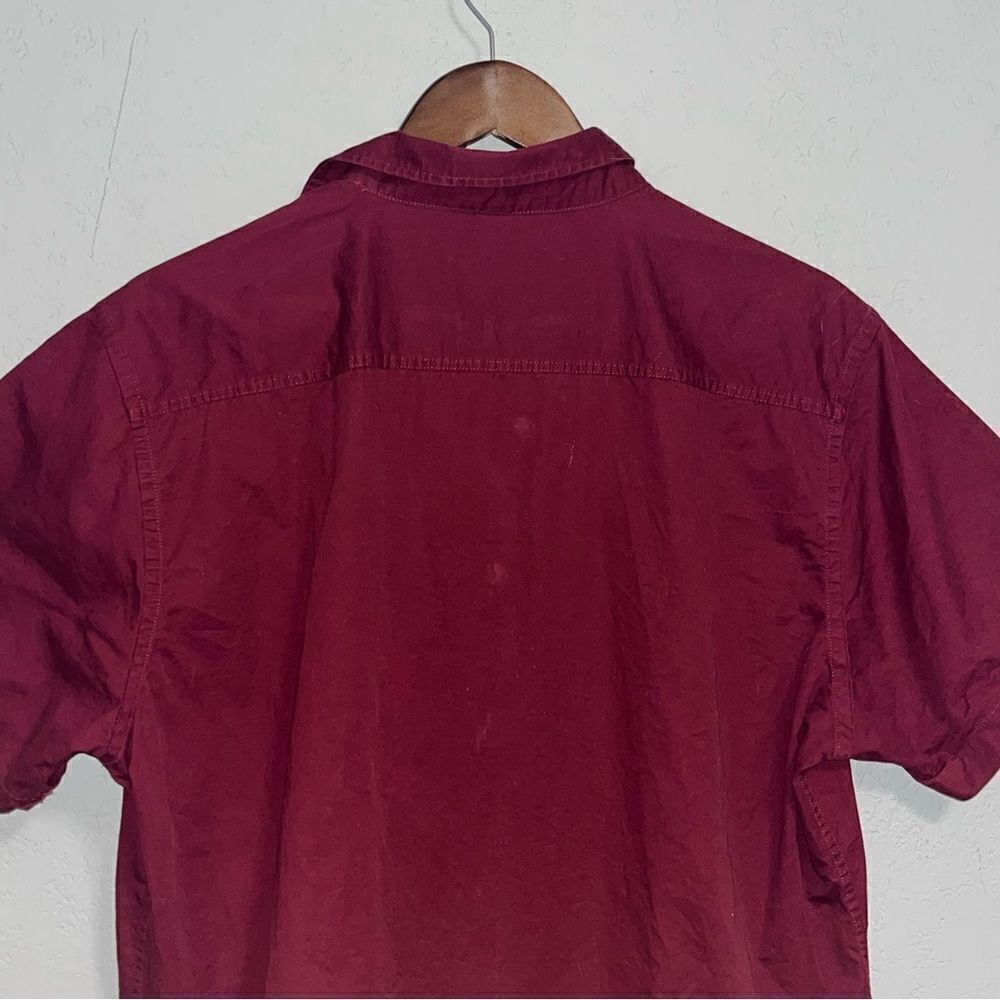 Manwan Men's Walk Burgundy Short Sleeve Button Down Shirt - Picture 8 of 9